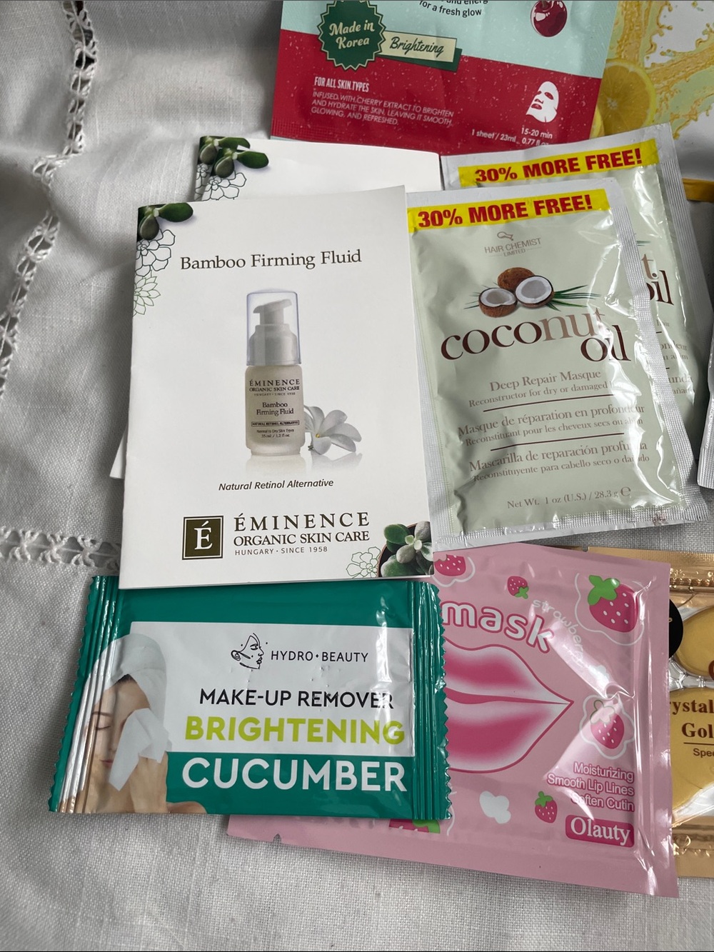 Spa Life Assorted Women’s Skincare Set - Pink Lip Gloss & Face Masks 20 Items - Picture 4 of 7